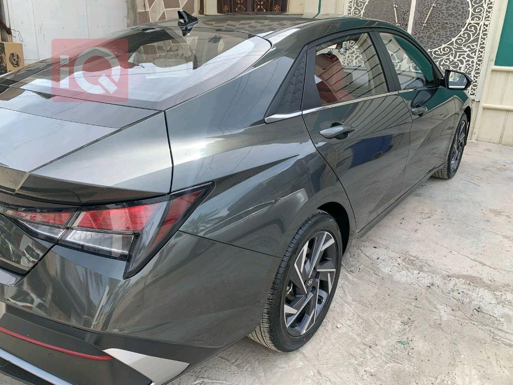هیوندای ئەلەنترا